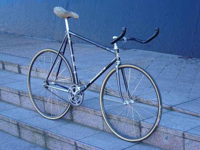 Eddie Bosomworth track pursuit bicycle