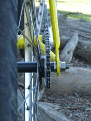 Fixed-gear bike perfect chain-line