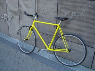 Fixed-gear bike at Christchurch Art Gallery